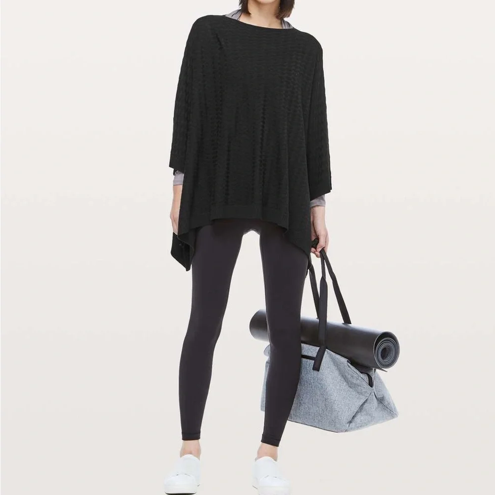 Lululemon Divinity Poncho Scarf Woven, Black, One Size. Chic Workout Coverup